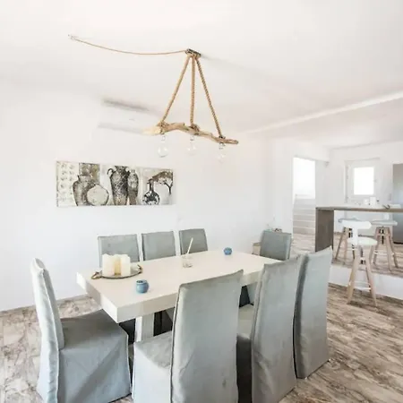 Refreshing Bright Near The Livadiá