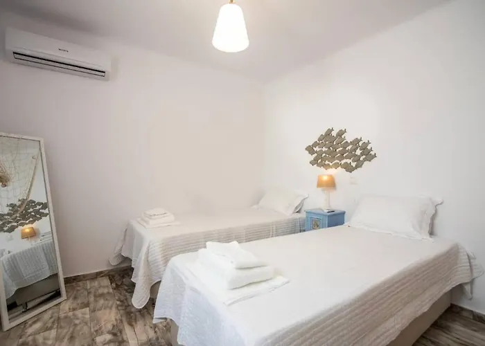 Vila Refreshing Bright Near The Livadia (Paros)