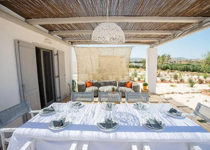 Vila Refreshing Bright Near The