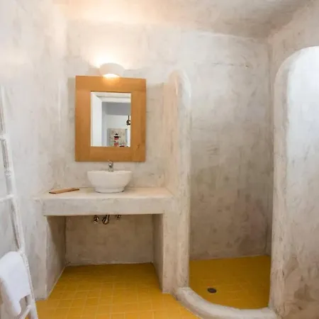 Refreshing Bright Near The 빌라